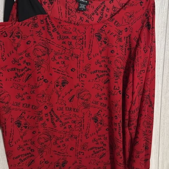 Torrid Graphic cold shoulder top - Picture 6 of 7